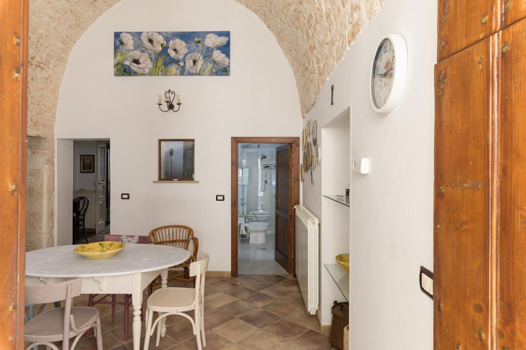 Appartamento Vintage Con Balcone By Wonderful Italy オストゥーニ エクステリア 写真